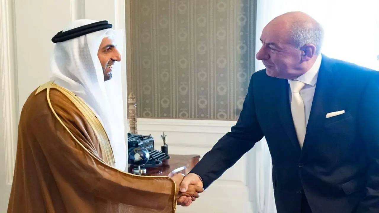 رئيس المجر يودّع سفير الإمارات بعد انتهاء فترة عمله